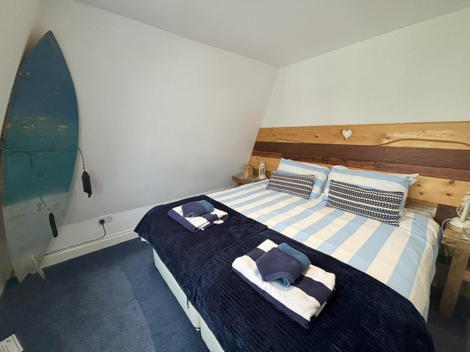 The Beach House Holiday Apartments Истборн Екстериор снимка