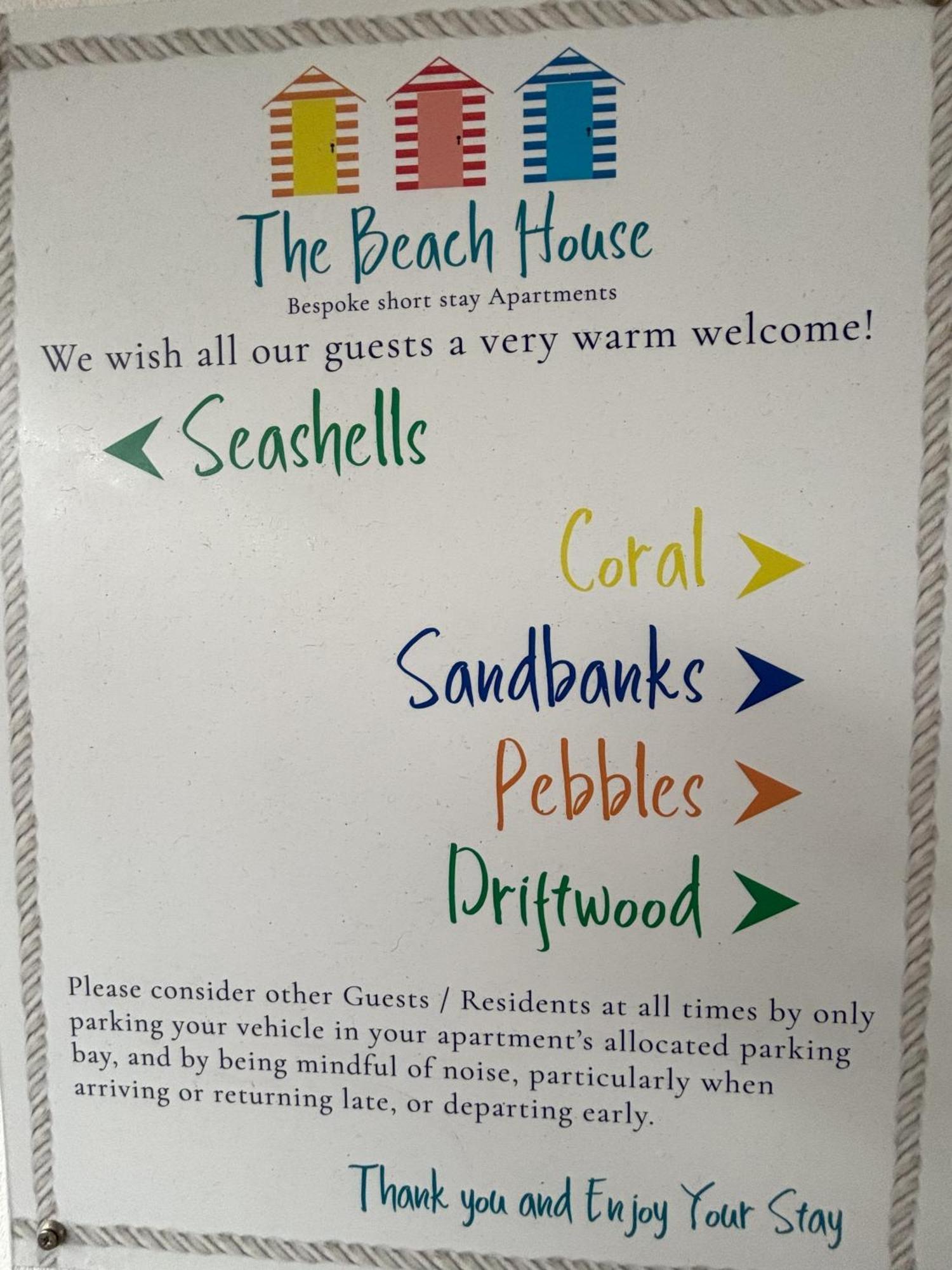 The Beach House Holiday Apartments Истборн Екстериор снимка