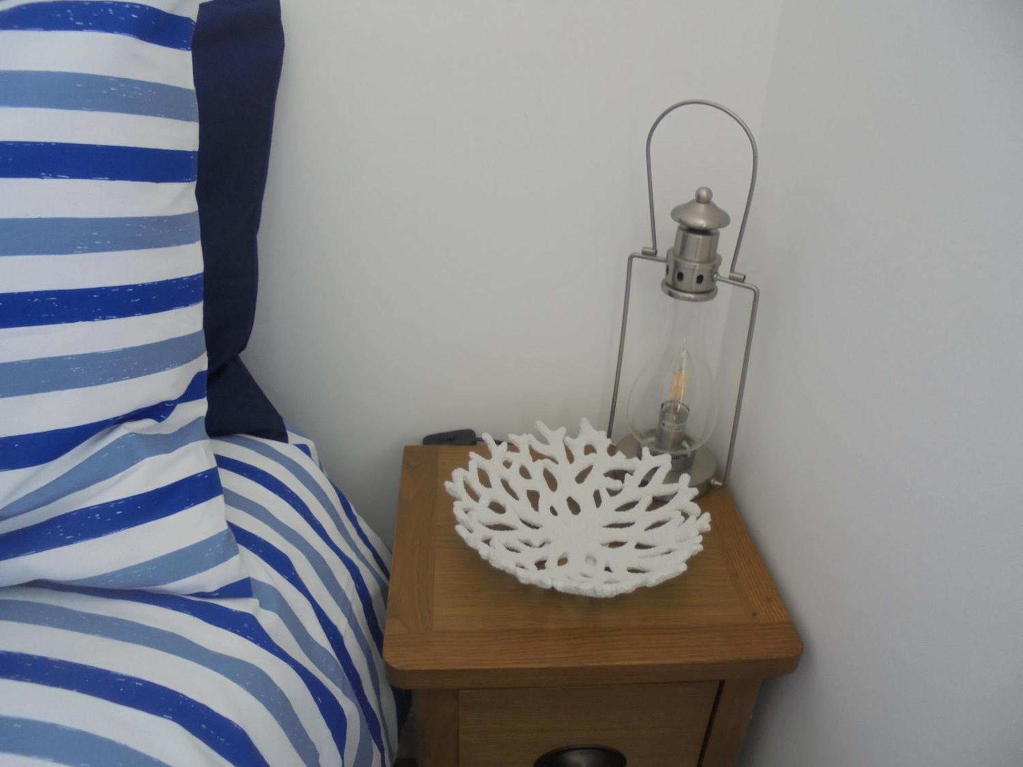 The Beach House Holiday Apartments Истборн Стая снимка
