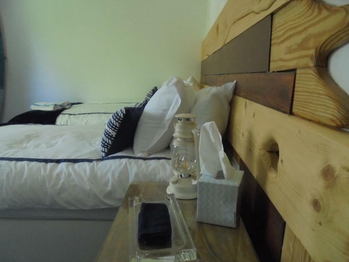 The Beach House Holiday Apartments Истборн Екстериор снимка